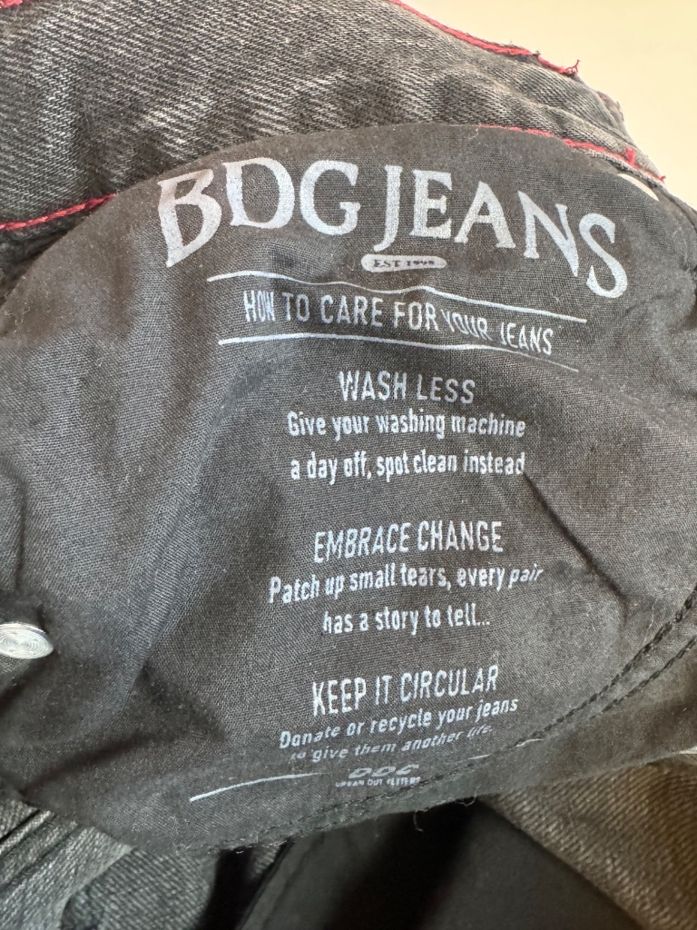 NWT BDG Logan Boyfriend Loose Mid-rise Jeans Sz 27 by 32 - Picture 6 of 8